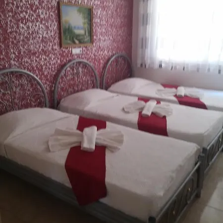 Otel Uc Mevsim